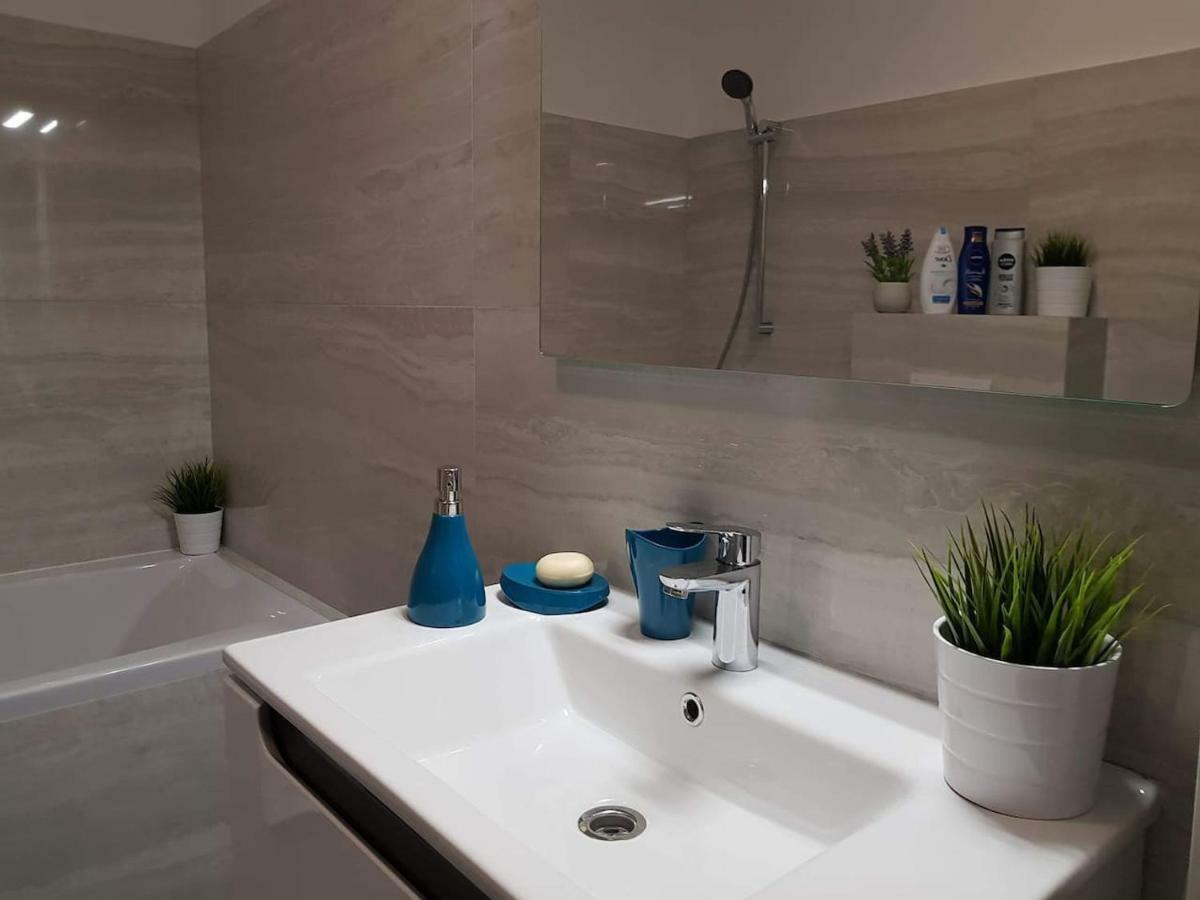 Brand New Apartment In Rebreanu Towers Residence Τιμισοάρα Εξωτερικό φωτογραφία
